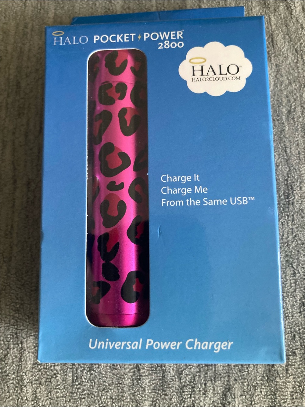 Halo Pocket Power 2800mAh Portable Charger in Pink with Black Leopard Print